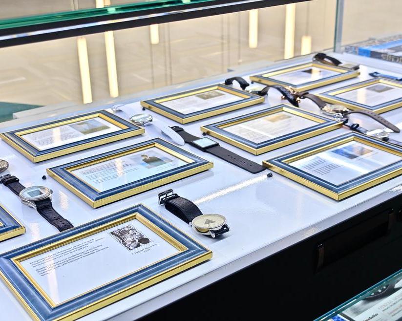 В Музее часов показывают Ван Гога, Шишкина и Малевича, но — на циферблатах часов