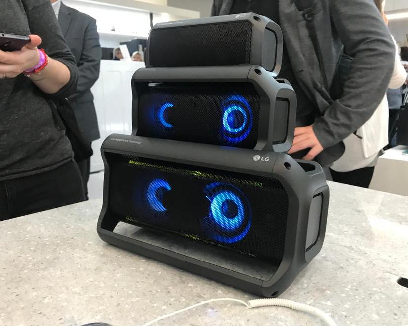 LG представила линейку портативной акустики LG XBOOM Go