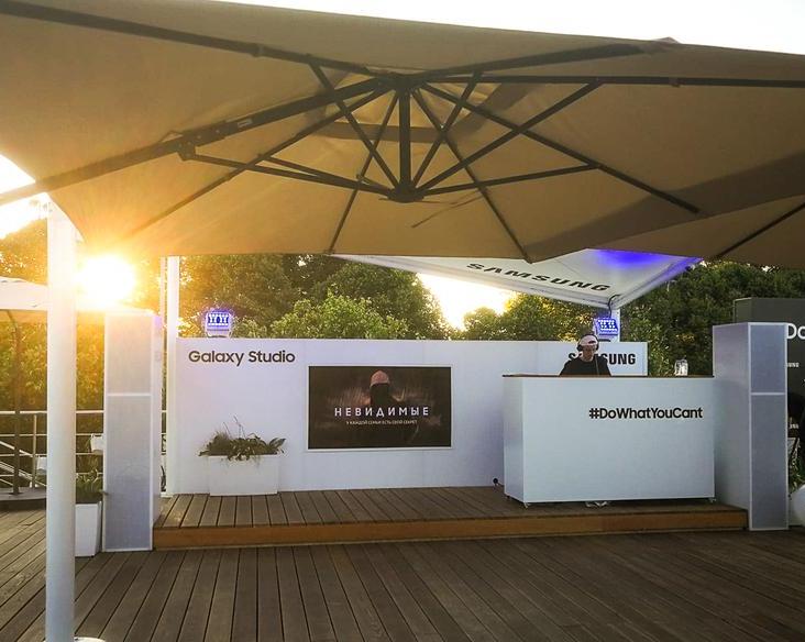 Samsung показывает первый VR