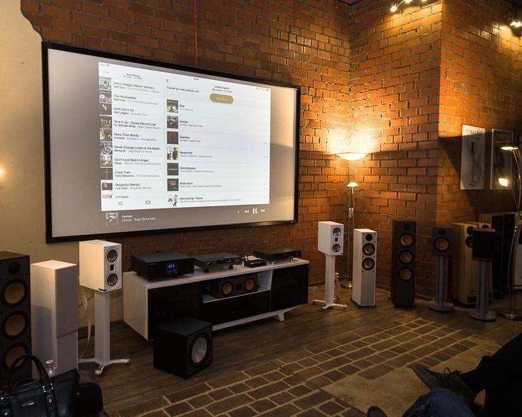 Monitor Audio и Arcam представили весенние новинки в России