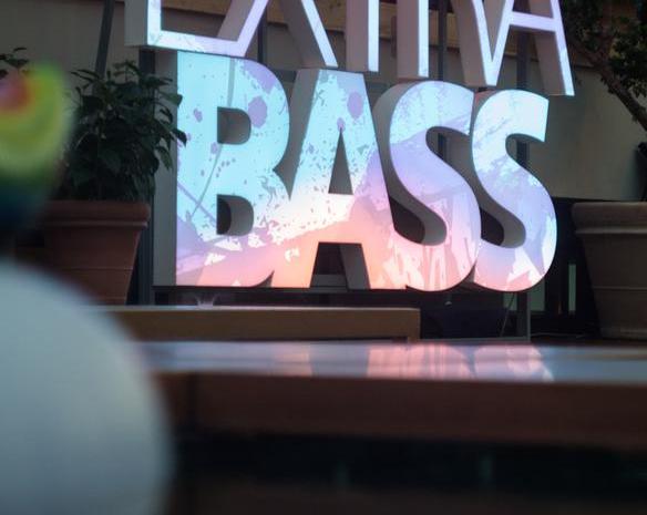 В Москве презентовали новые наушники, колонки и аудиосистемы Sony EXTRA BASS